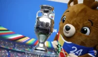 Tentang Albärt, maskot beruang teddy UEFA EURO 2024 di Jerman, simbol kegembiraan dan inspirasi.